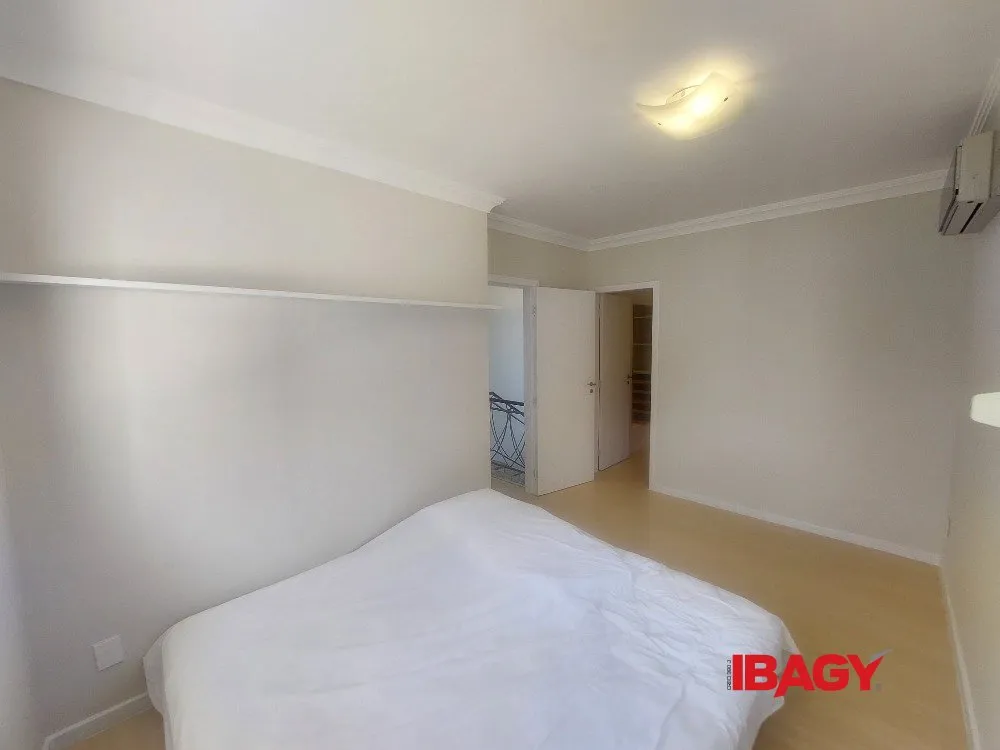 Furnished house with 5 bedrooms on 5200 m² — photo 28