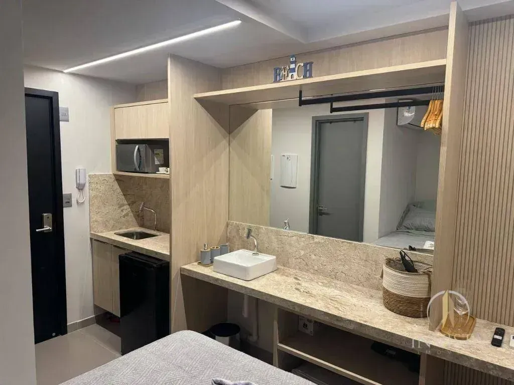 1-bedroom apartment with en-suite and 1 parking space — photo 7