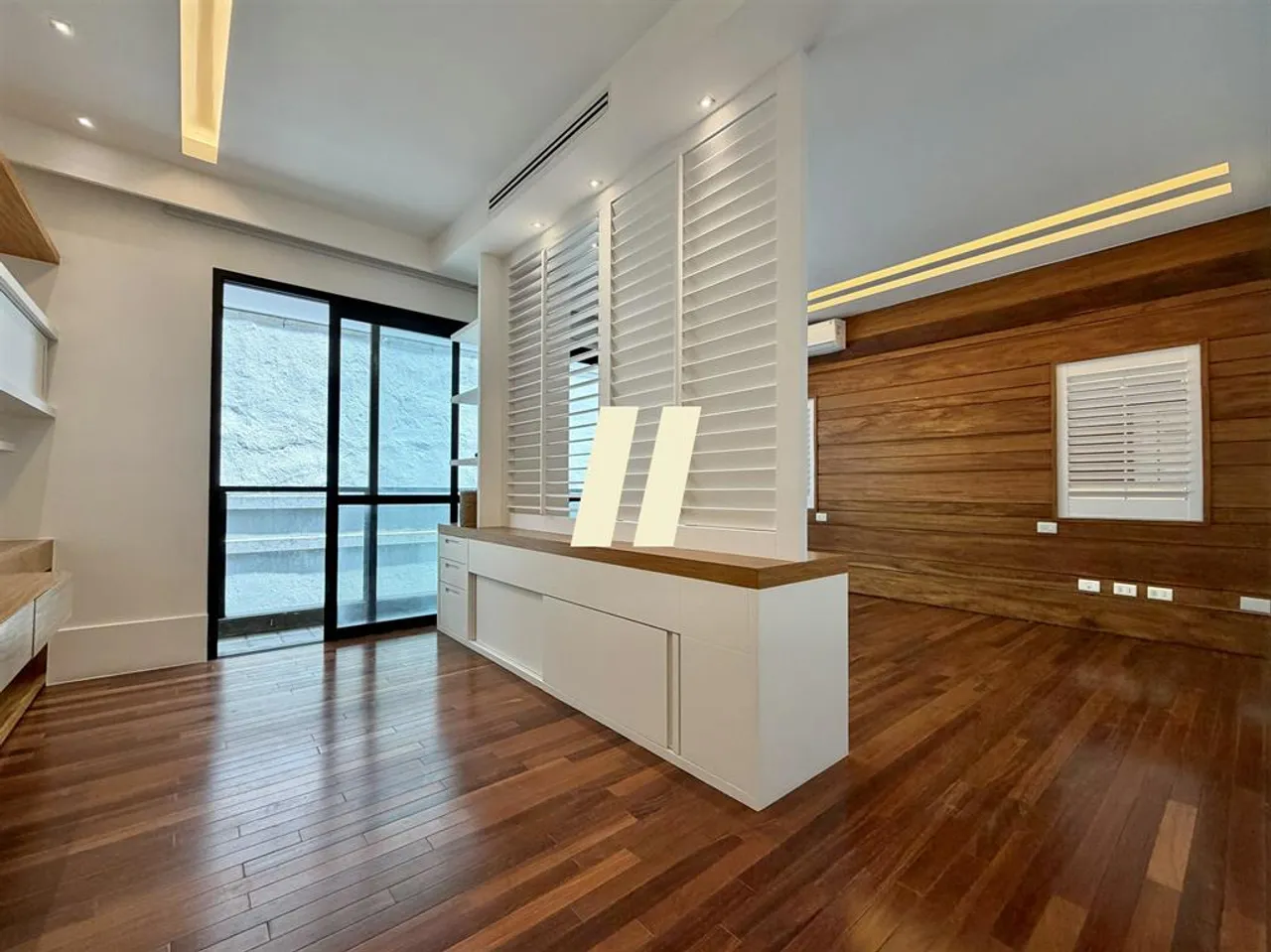 3-bedroom apartment with a bathtub in Rio de Janeiro — photo 15