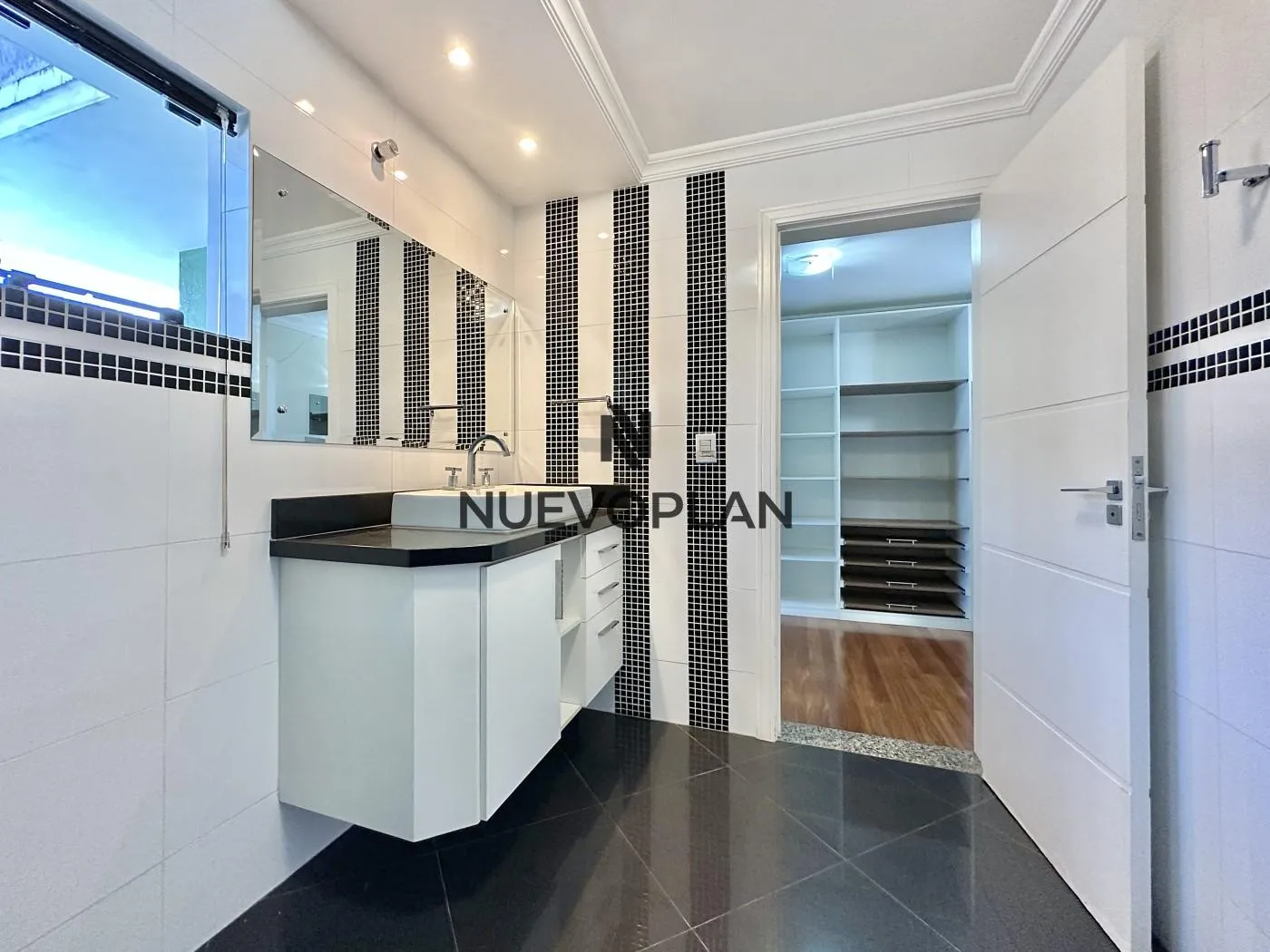 Furnished house, 276 m², with a home office — photo 9