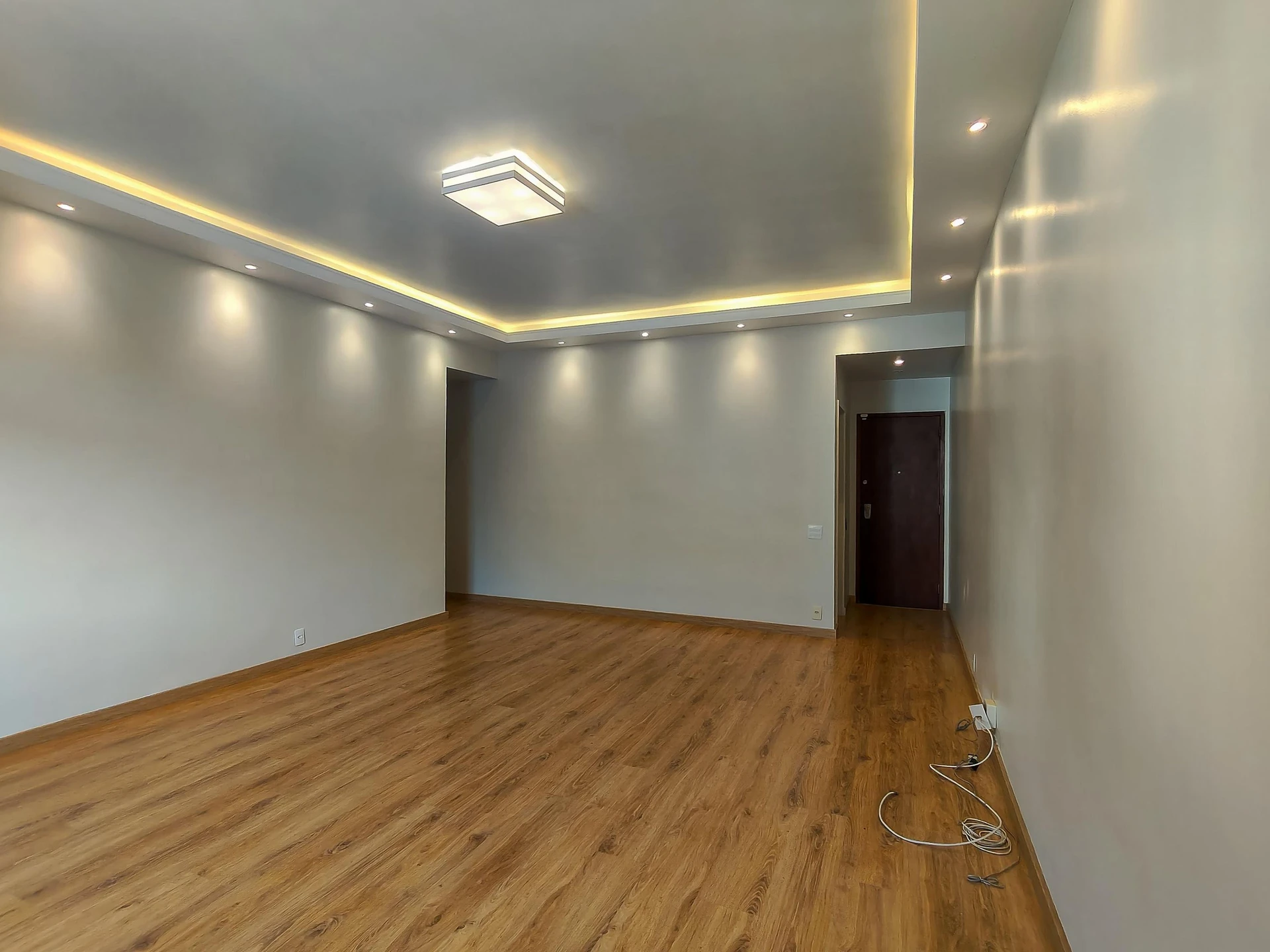 Furnished 4-bedroom apartment with 3 bathrooms — photo 20