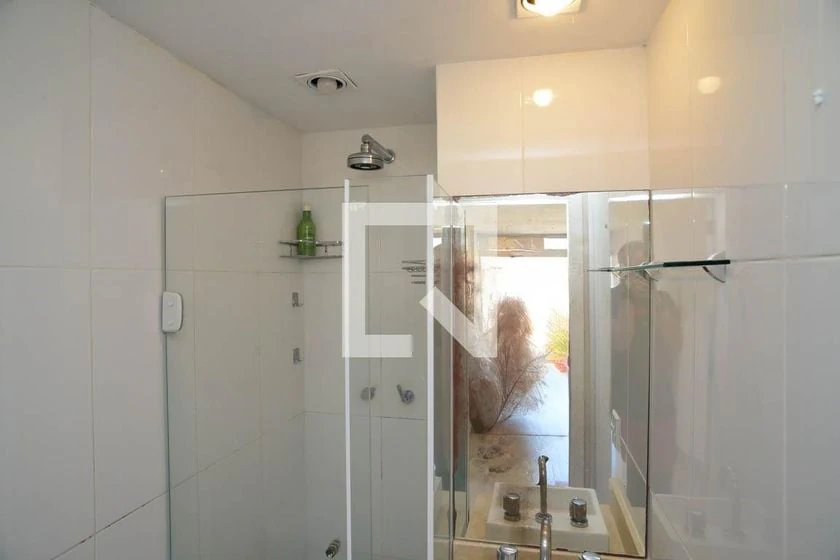 Top-floor rental with 4 bedrooms and 200 m² — photo 30