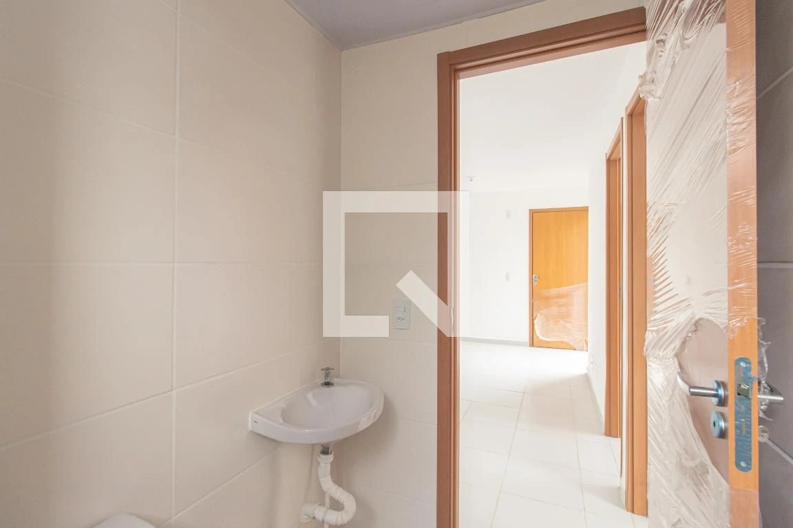 Unfurnished 2-bedroom apartment with private garden — photo 5