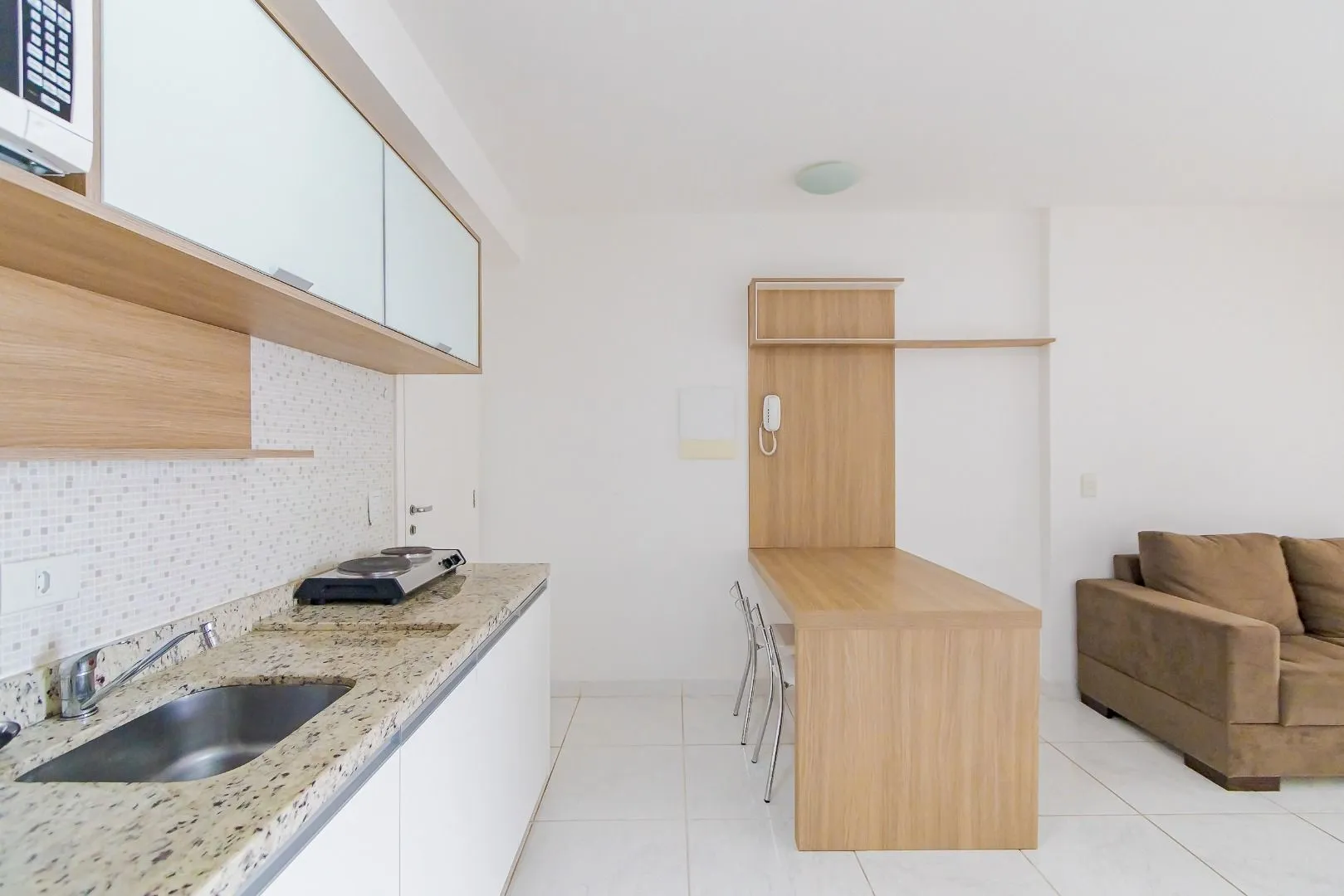 Furnished 1-bedroom apartment with balcony — photo 6