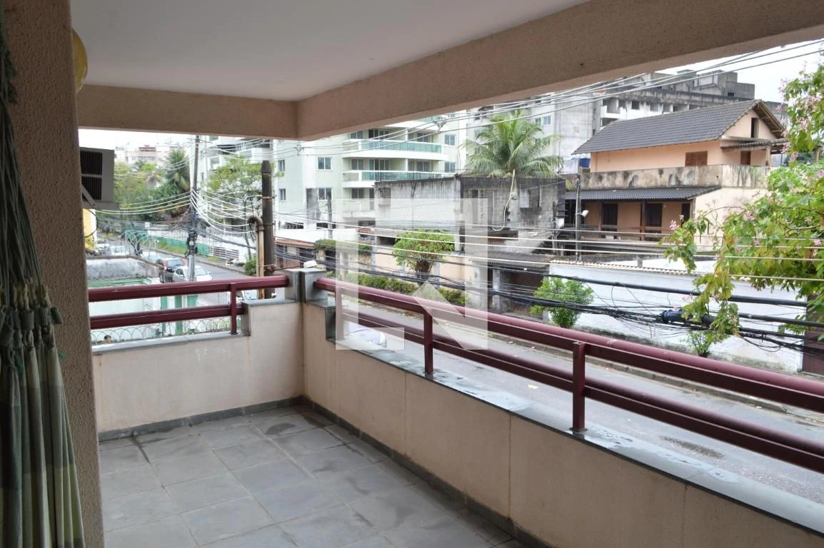 Furnished apartment with 3 bedrooms and a balcony — photo 13