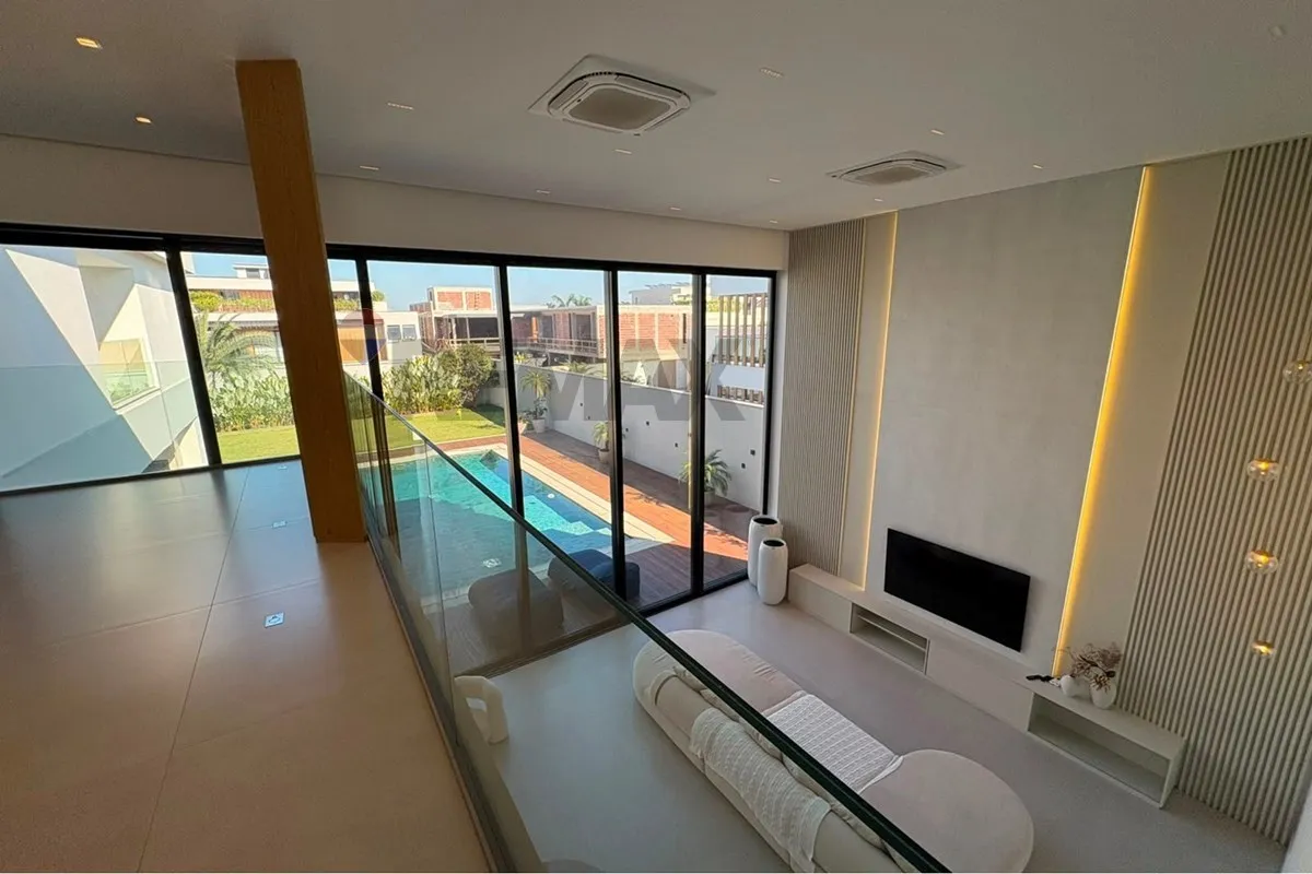 Furnished house with 5 en-suite bedrooms and private BBQ — photo 24