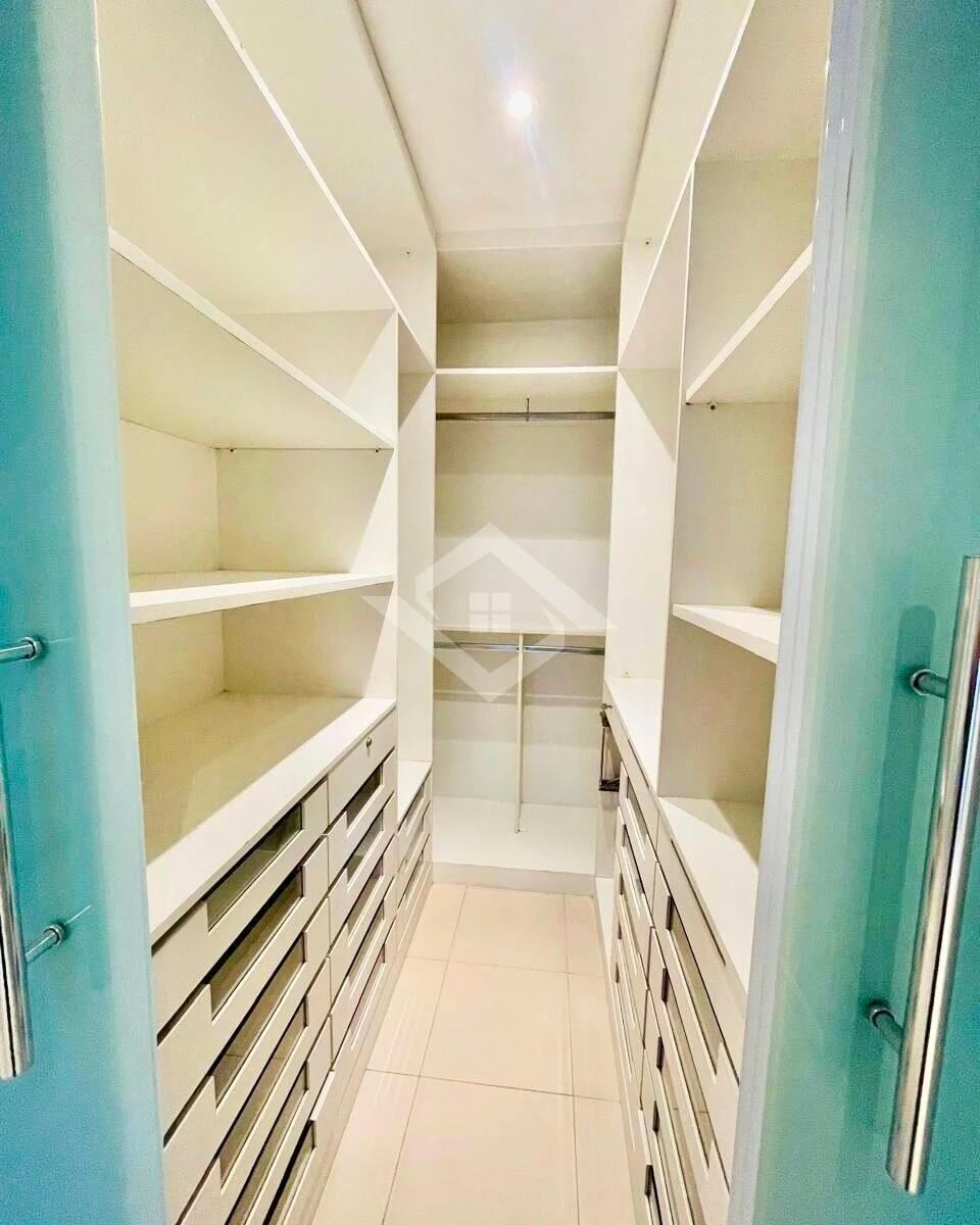 Apartamento, 99 m², com closet — photo 11