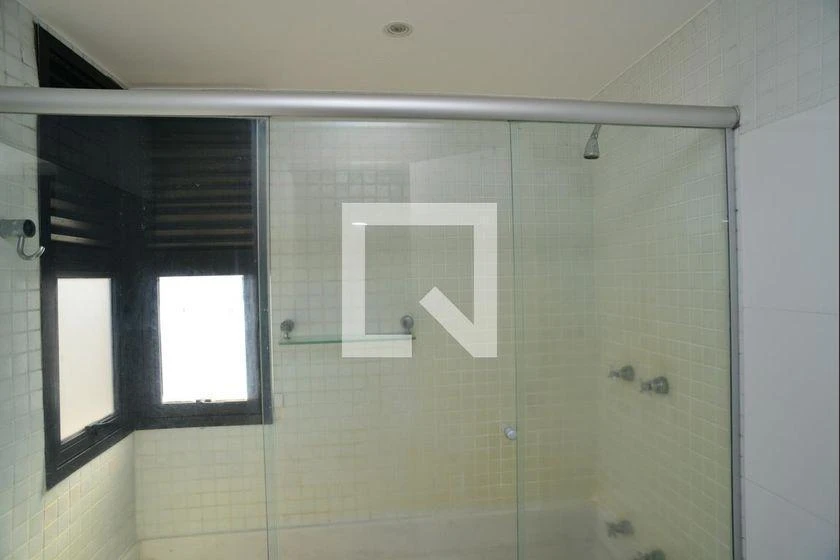 Furnished 4-bedroom apartment 145 m² with 2 parking spots — photo 39