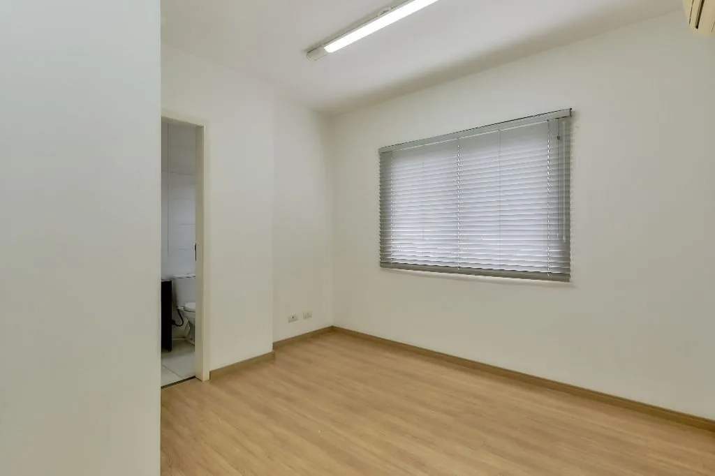 3-bedroom apartment with balcony and 120 m² — photo 39