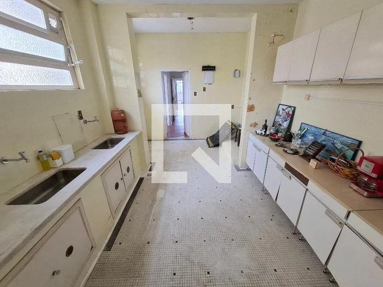 3-bedroom apartment with a water view in Rio de Janeiro — photo 17