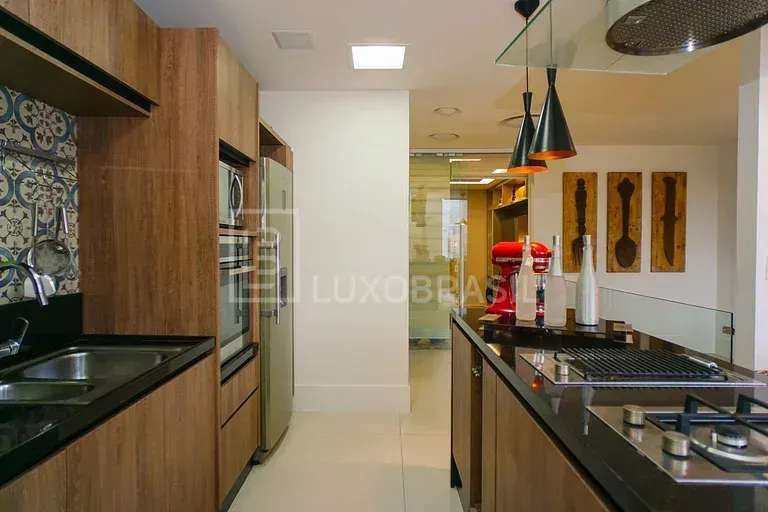 Apartamento amueblado de 360 m² con 4 suites y 6 baños — photo 25