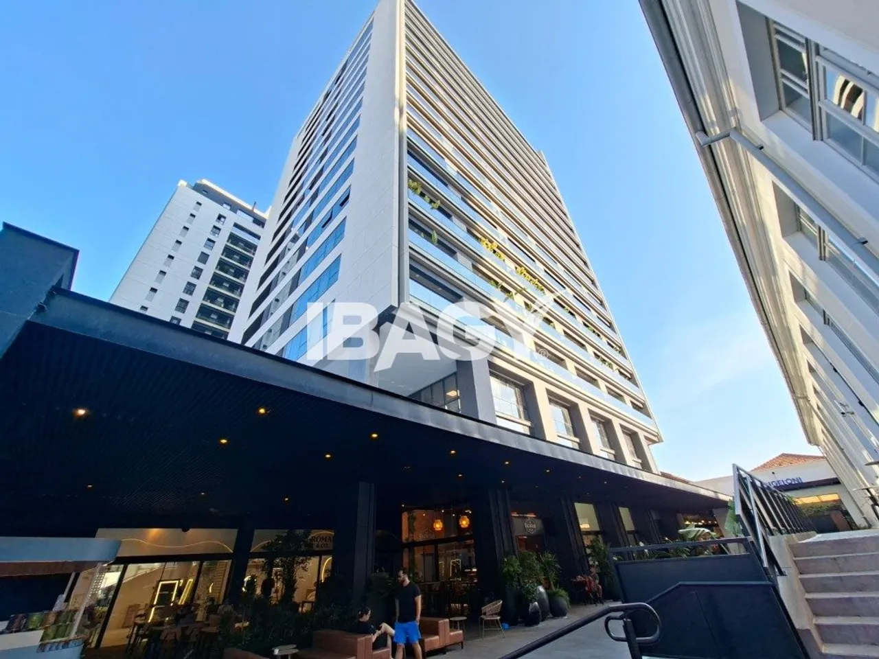 Furnished 1-bedroom apartment with a balcony — photo 15