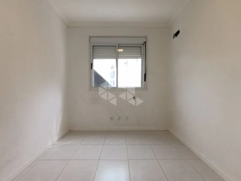 Apartamento de 87 m² sem mobília com cozinha separada — photo 6
