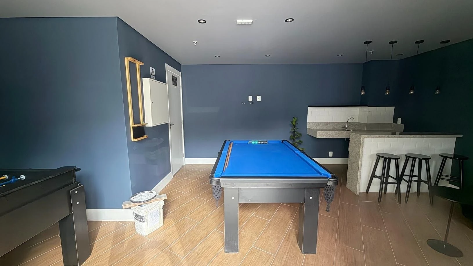 Apartamento de 2 quartos em condomínio com academia — photo 24