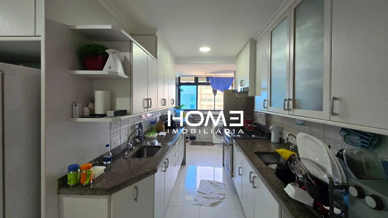Apartamento mobiliado com 4 quartos e 5 banheiros — photo 2
