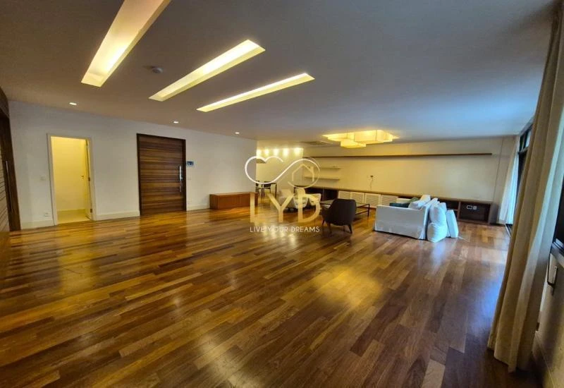 Apartment, 261 m², with a walk-in closet — photo 6