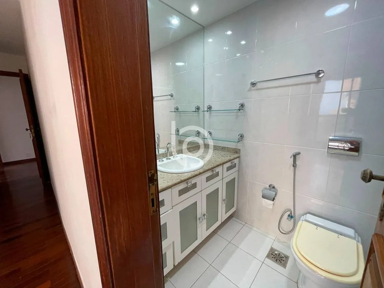 Rental apartment with 4 bedrooms and 4 bathrooms — photo 6