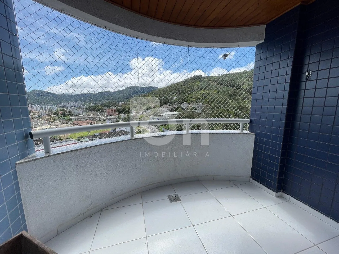 3-bedroom apartment with a washing machine — photo 5