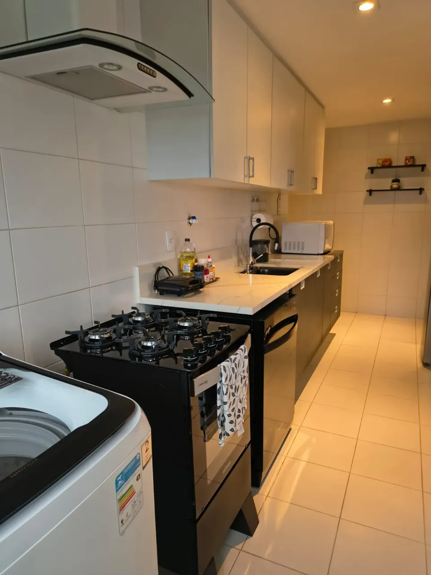 Furnished 1-bedroom apartment 79 m² with glass balcony — photo 8