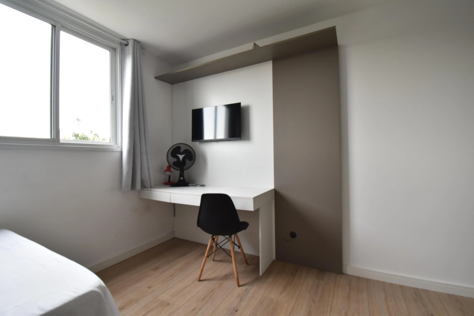Студия 17 м² со стиральной машиной и рабочим местом — photo 13
