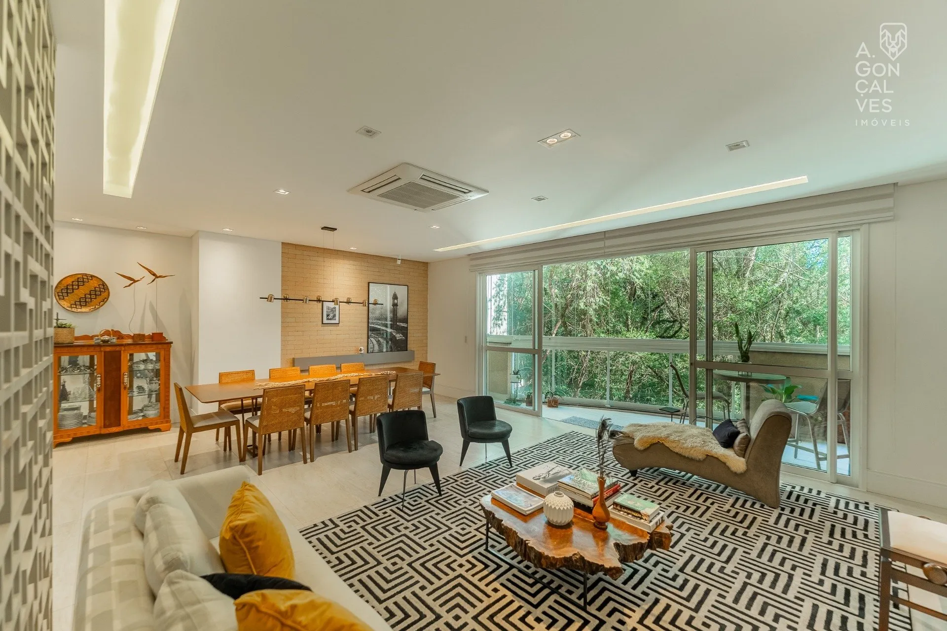 3-bedroom apartment with a dishwasher in Curitiba — photo 3