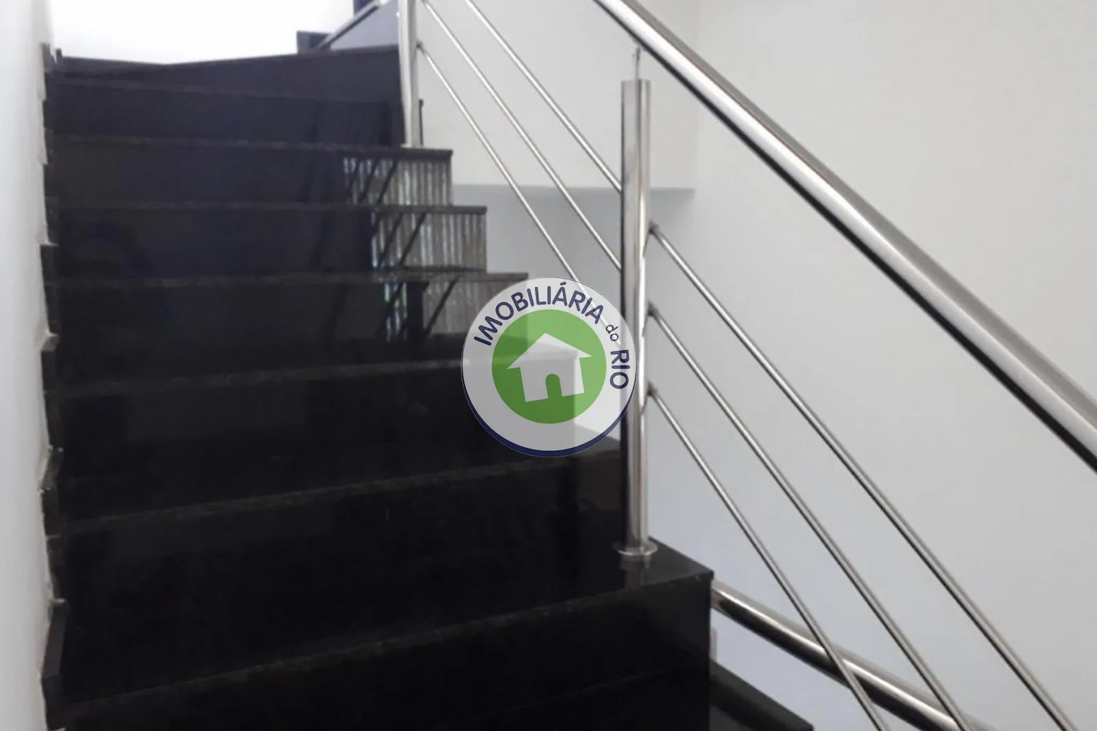Casa com 3 suítes e 4 banheiros, 600 m² — photo 19