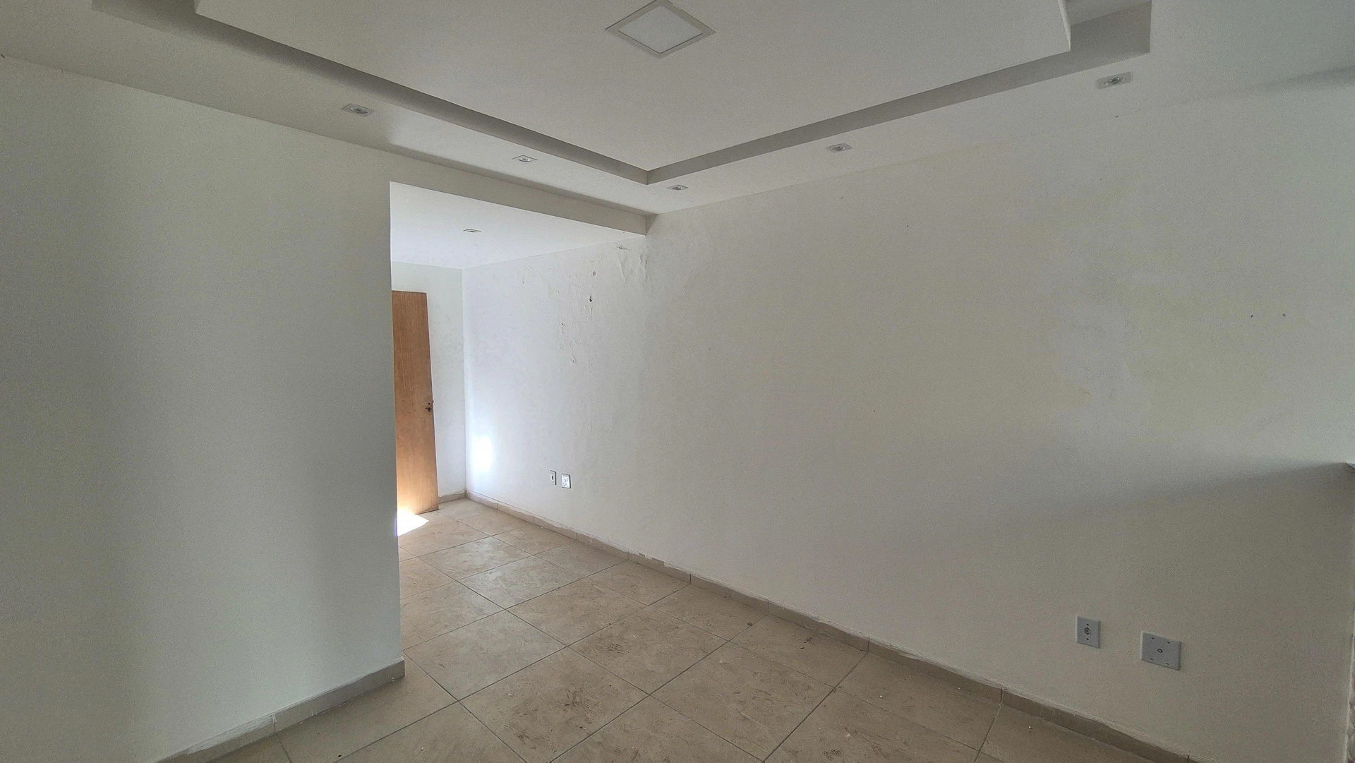 2-bedroom apartment with 1 bathroom and parking — photo 10