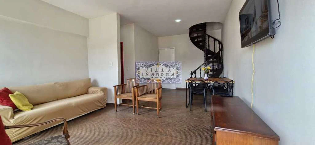 Top-floor home with 2 en-suite bedrooms and parking — photo 3