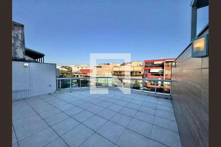 Rental penthouse with 3 en-suite bedrooms and 306 m² — photo 4