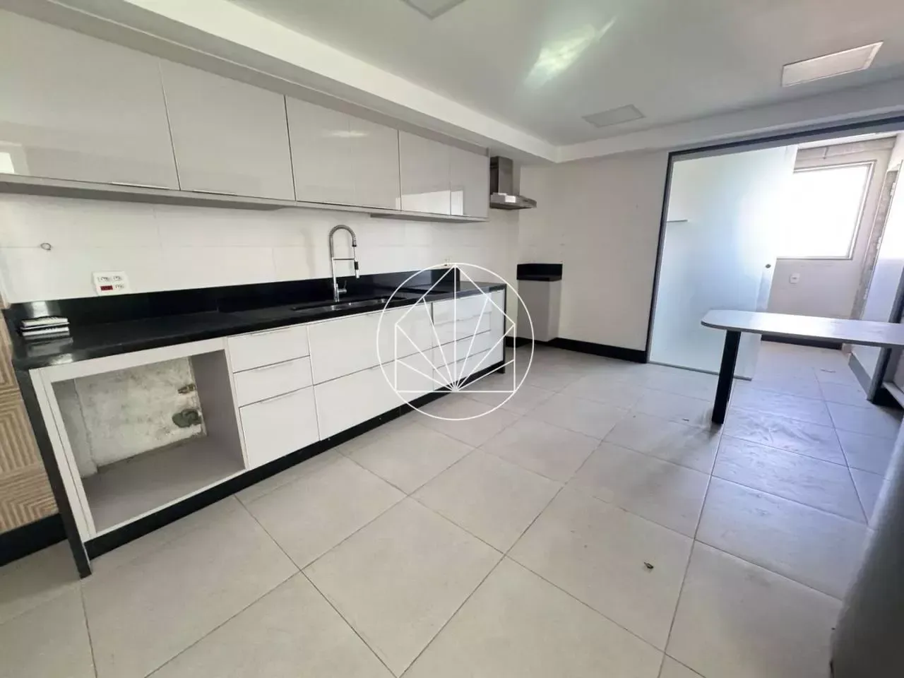 Apartment, 660 m², with a mountain view