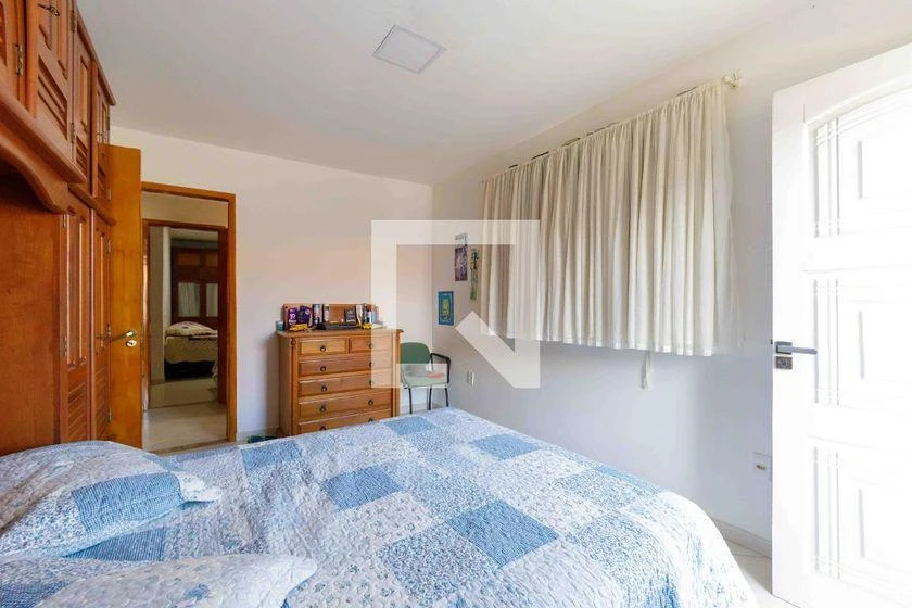 300 m² house with 5 en-suite bedrooms and private garden — photo 33
