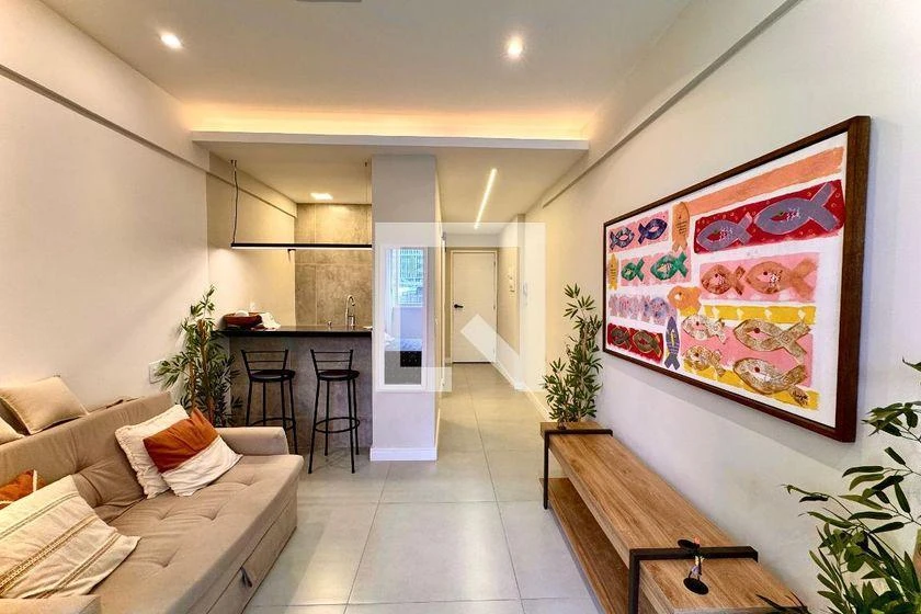 One-bedroom apartment with a washing machine — photo 4