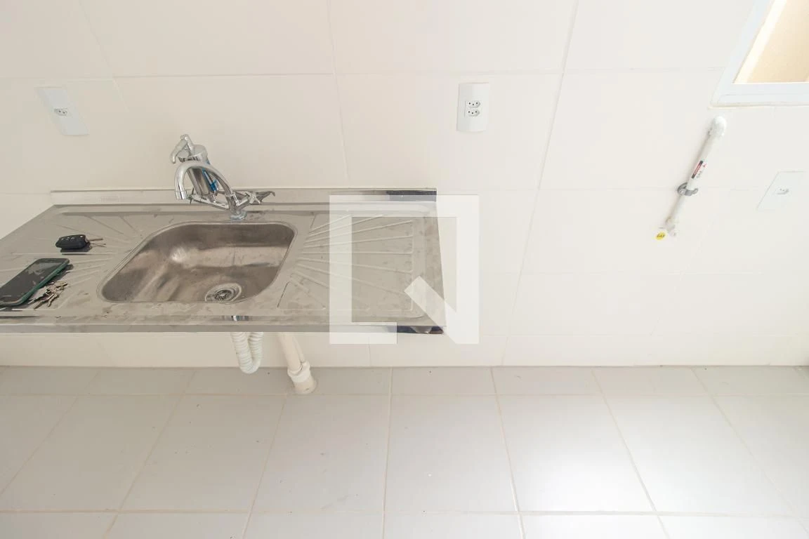 Unfurnished 2-bedroom apartment with private garden — photo 28