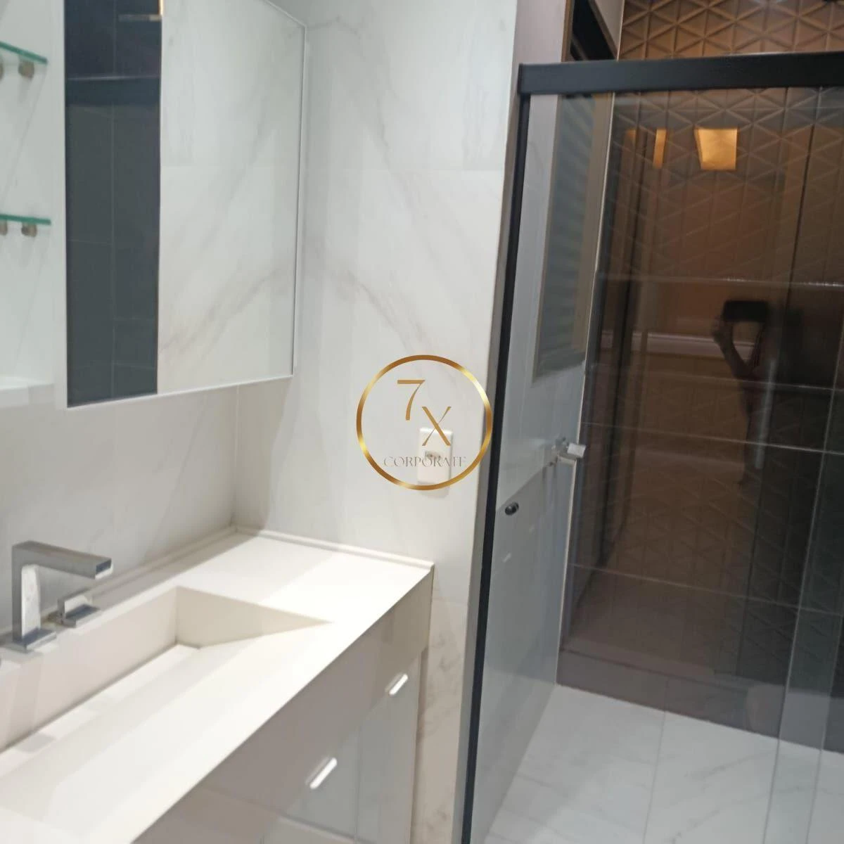 70 m² loft with 1 en-suite bedroom and water view — photo 10