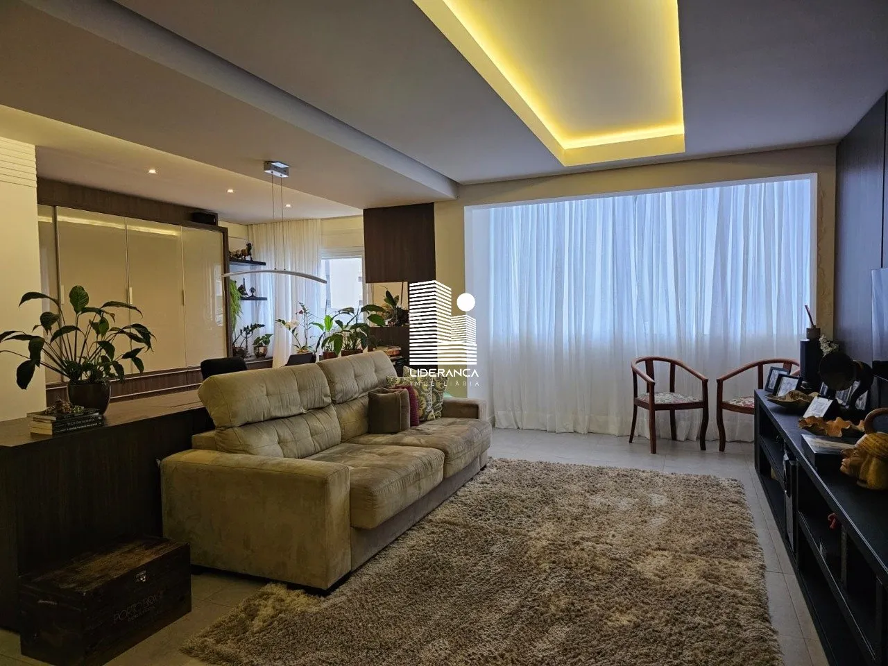 3-bedroom apartment with a walk-in closet in Florianópolis — photo 15