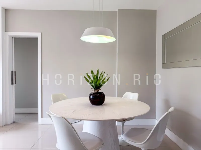 3-bedroom apartment with a mountain view — photo 8