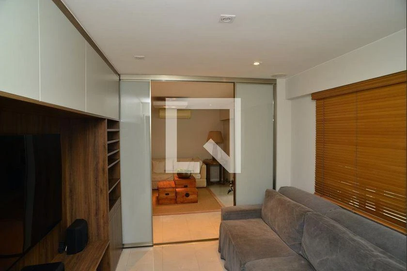 Washing machine in a 3-bedroom apartment, 160 m² — photo 10