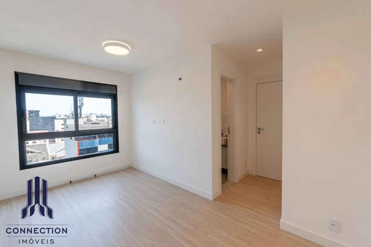 Floor-to-ceiling windows in a 2-bedroom apartment, 83 m² — photo 22