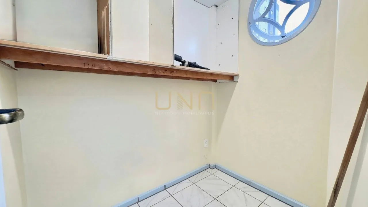 Vestidor y 2 dormitorios: departamento de 77 m² — photo 31