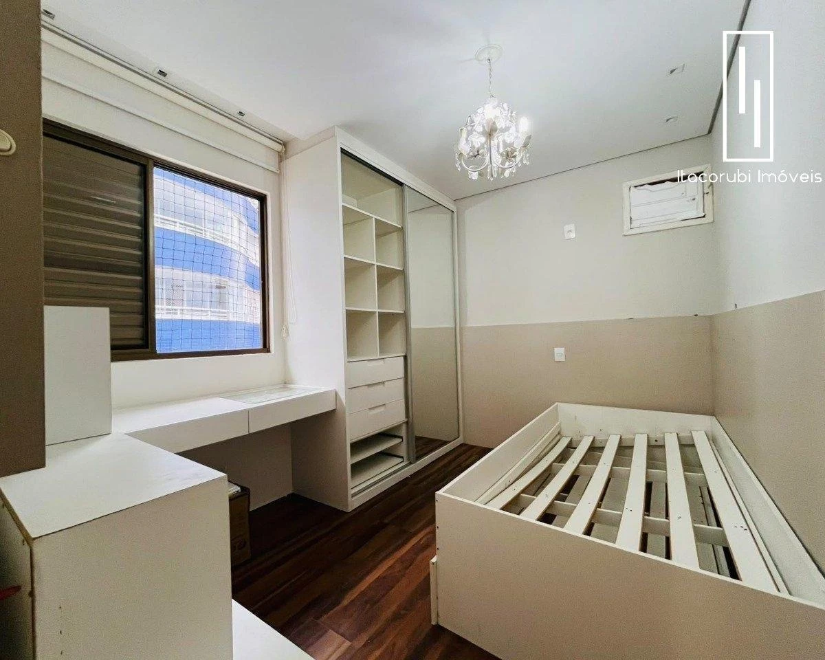 Furnished apartment with enclosed balcony and grill — photo 17