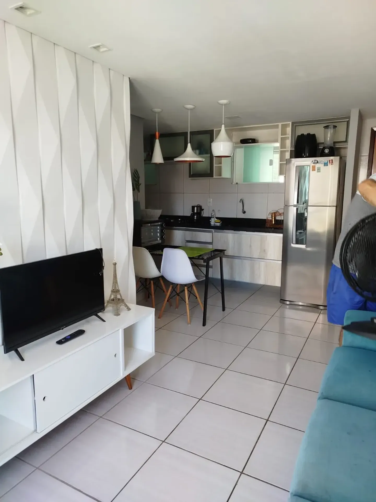 Furnished 2-bedroom apartment with air conditioning — photo 4