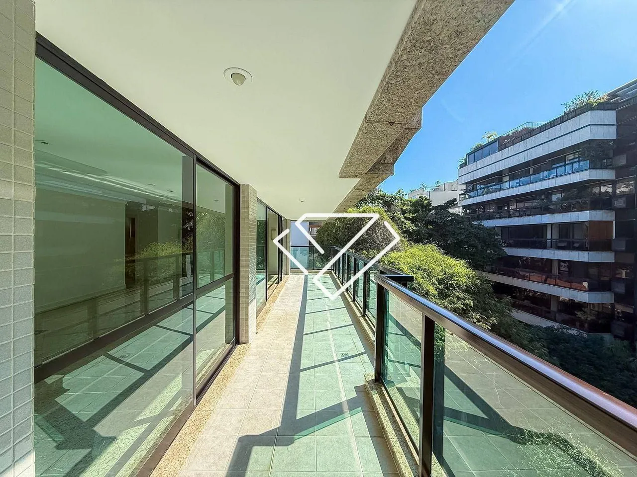 3-bedroom apartment with 165 m² and 3 parking spaces — photo 5