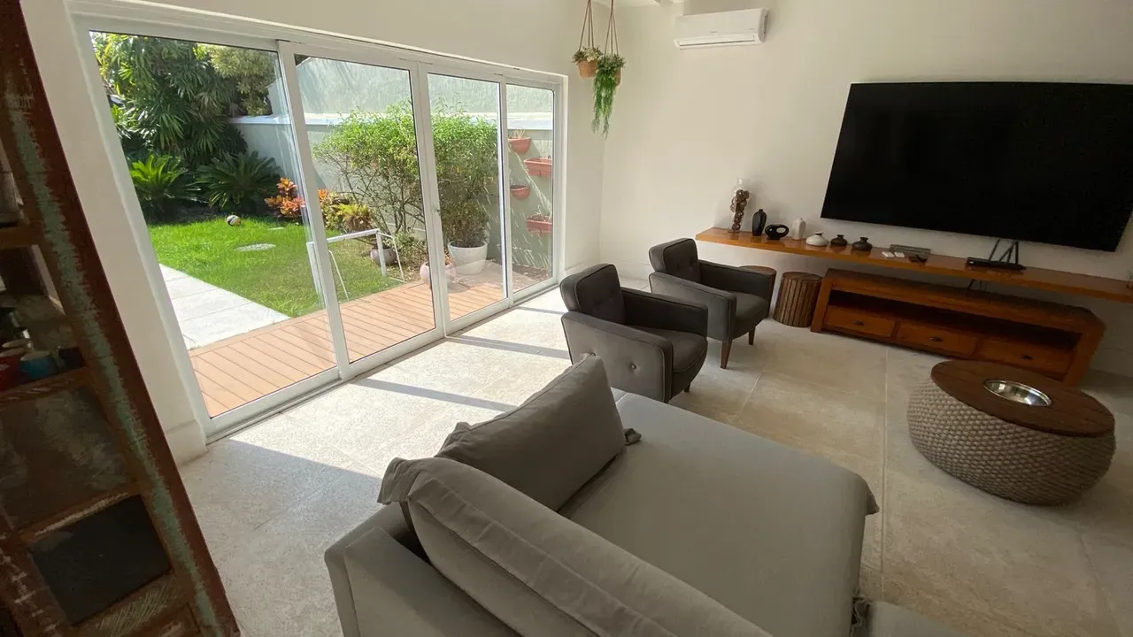 500 m² house with 4 bedrooms and a terrace — photo 9