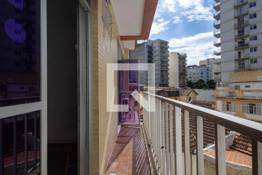 Apartment, 77 m², with wood or laminate floors — photo 27