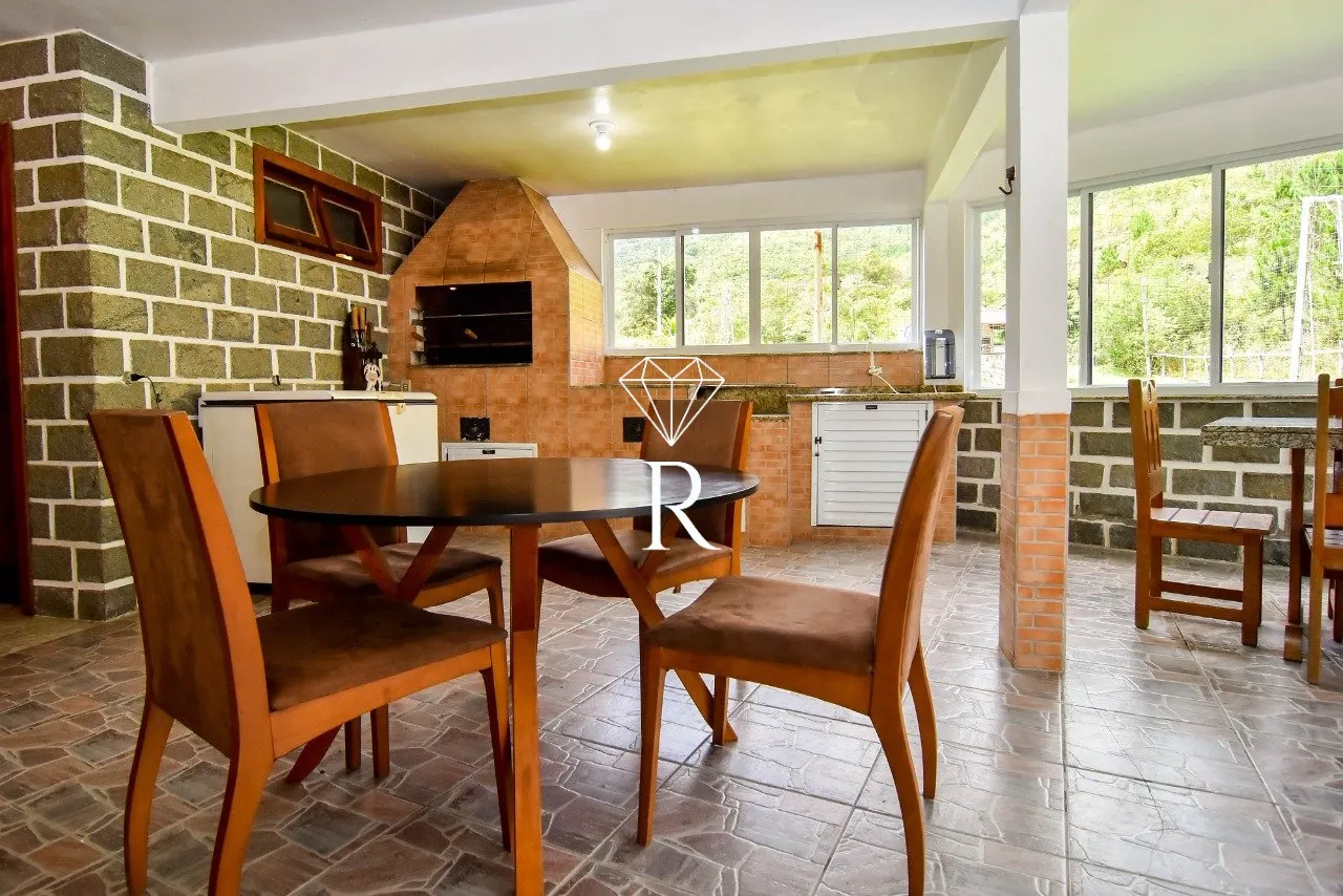 Casa tipo sítio con 4 dormitorios y 6 plazas de aparcamiento — photo 86