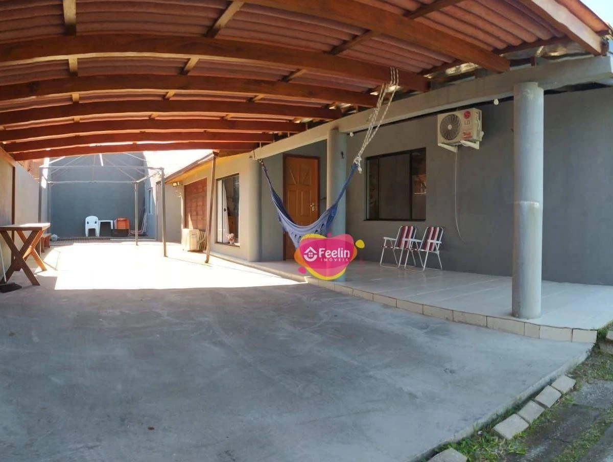 3-bedroom house with a washing machine in Florianópolis — photo 15