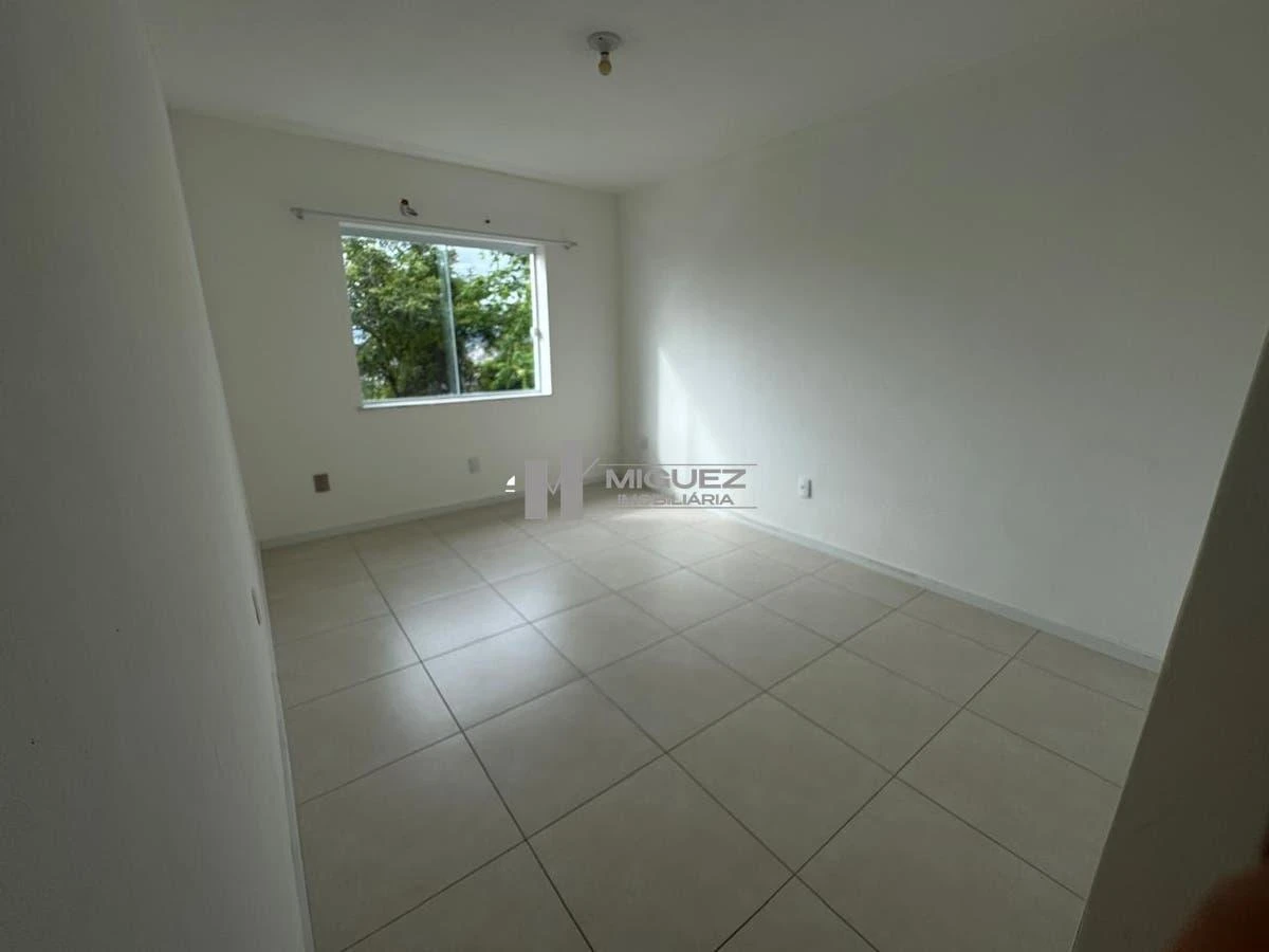 Water view in a 4-bedroom house, 340 m² — photo 13