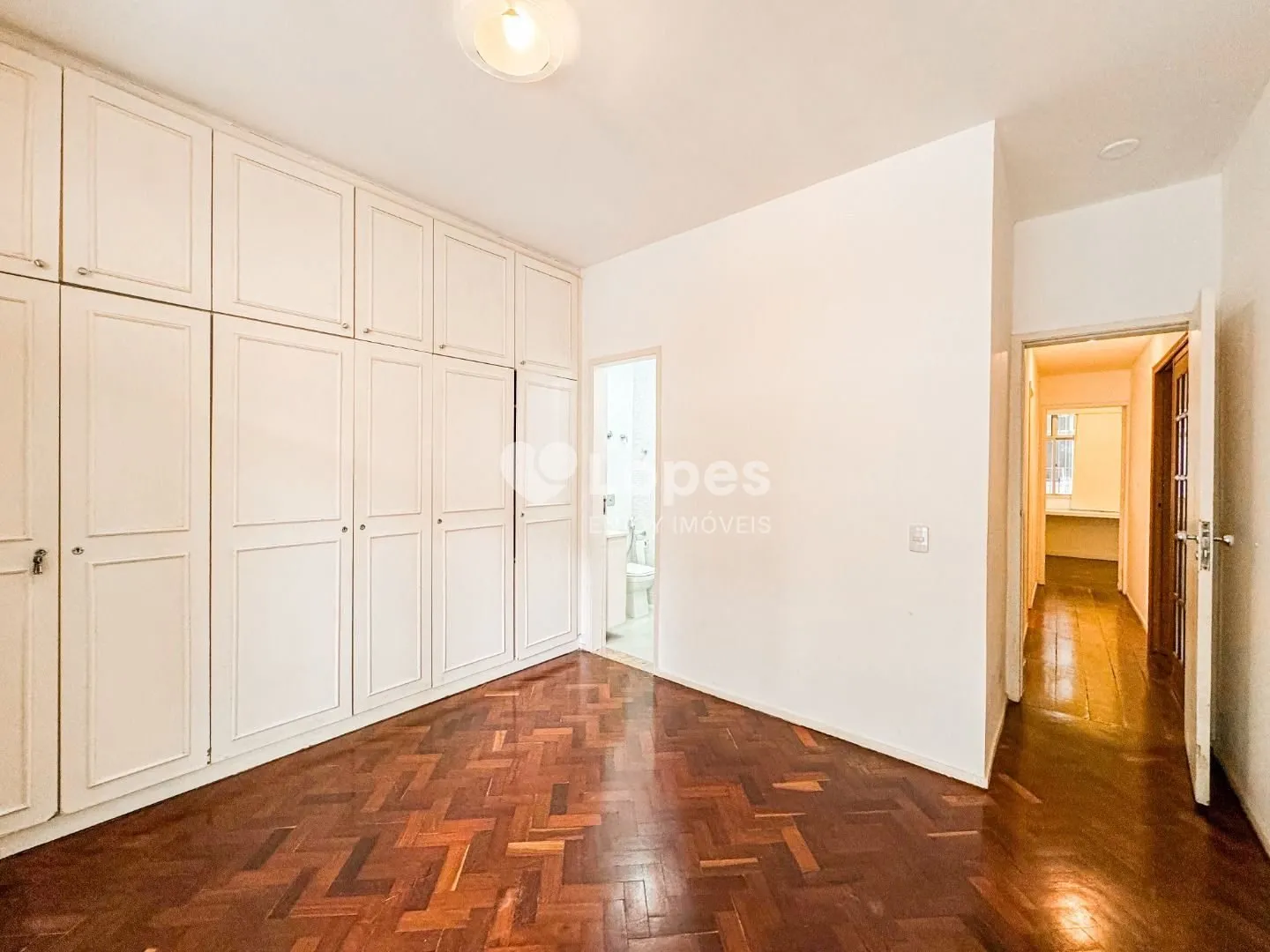 3-bedroom apartment with a home office — photo 16
