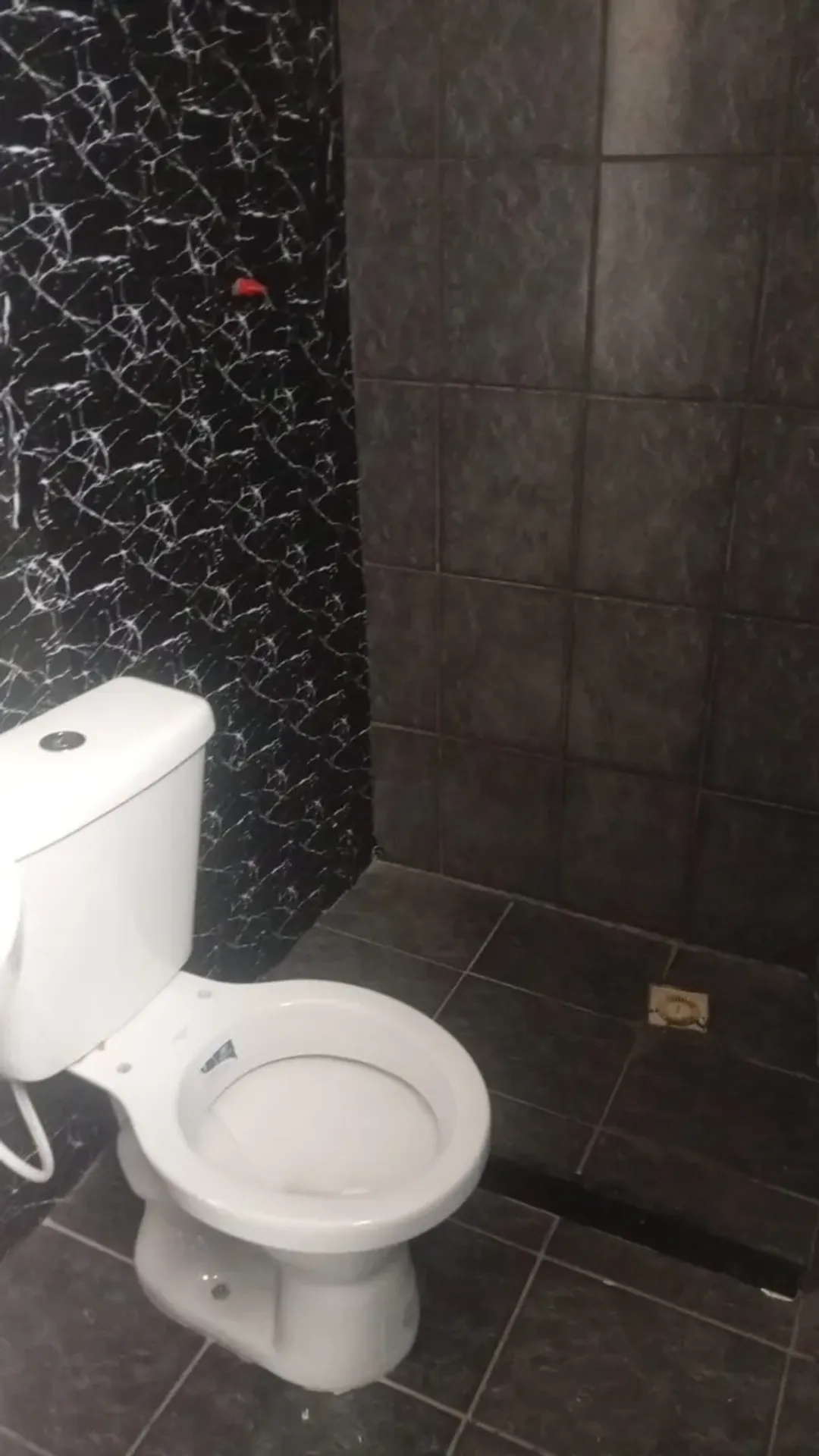 Rental apartment with 2 bedrooms and ceramic flooring — photo 4