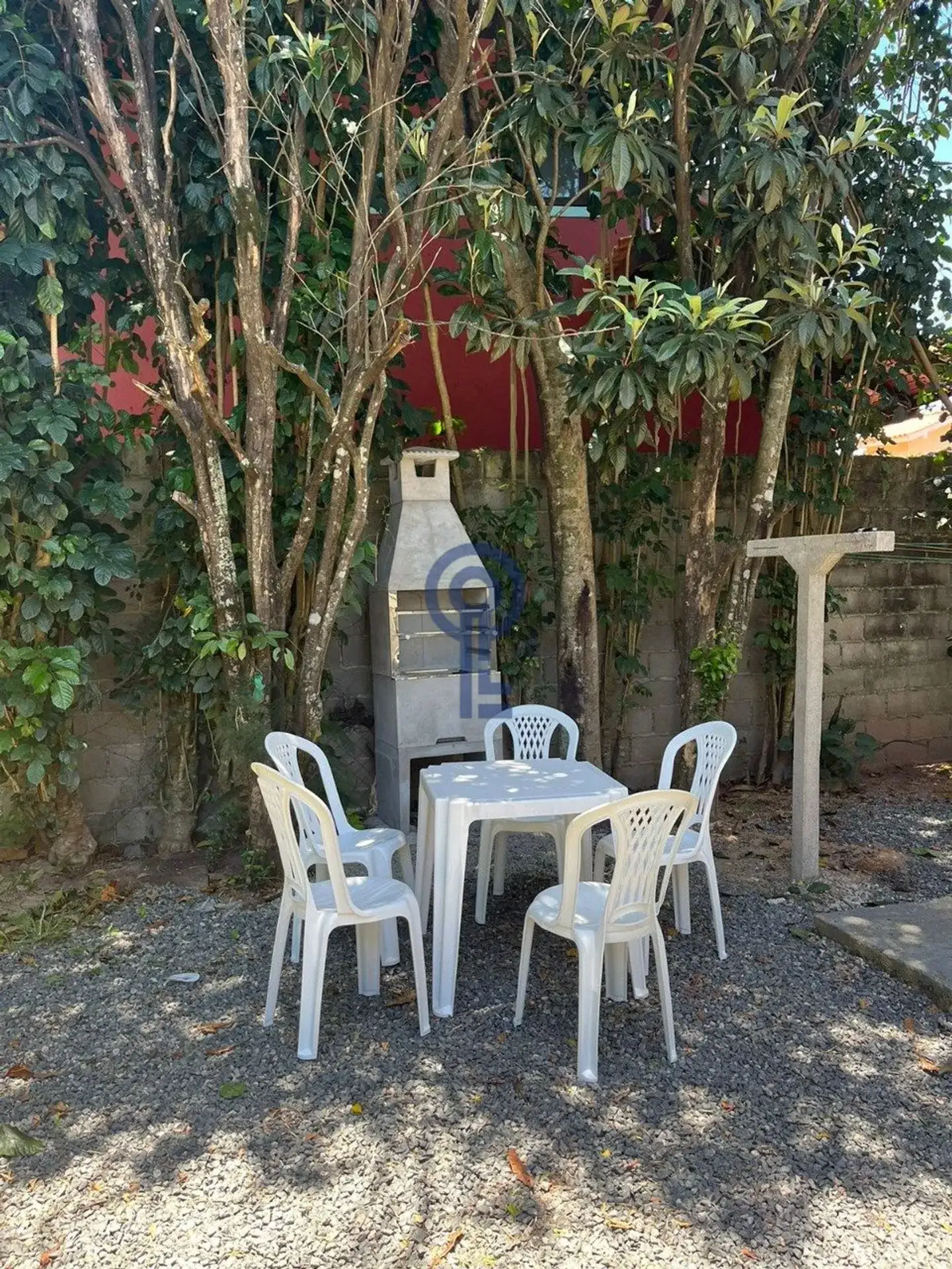 Casa mobiliada com 3 dormitórios e varanda — photo 15